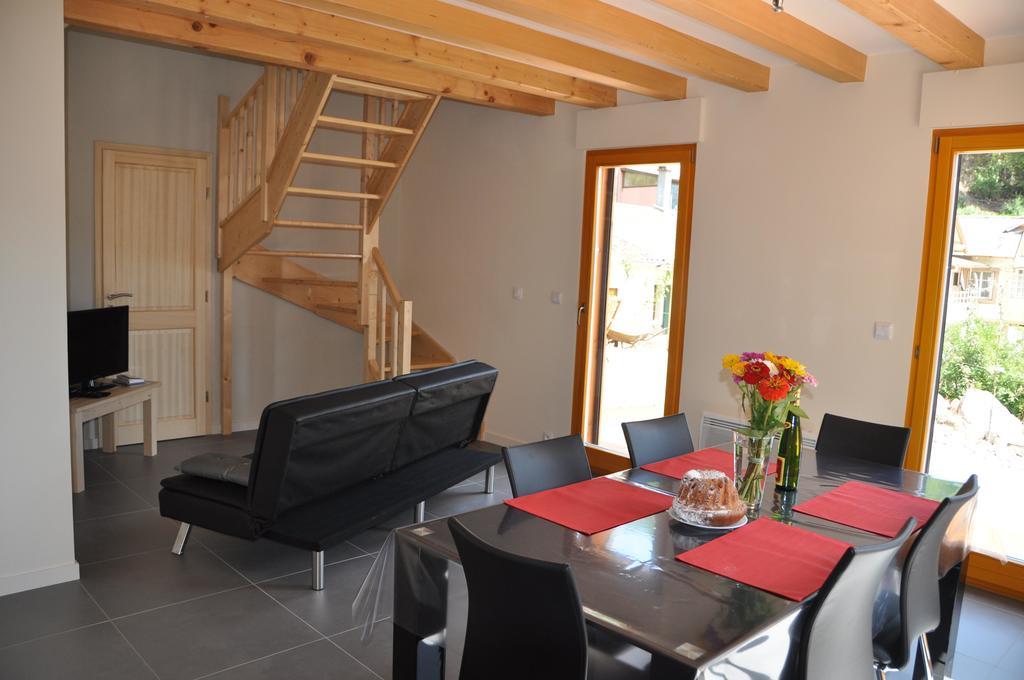 Le Chalet La Cigogne Et Le Chamois 묑스테르 객실 사진